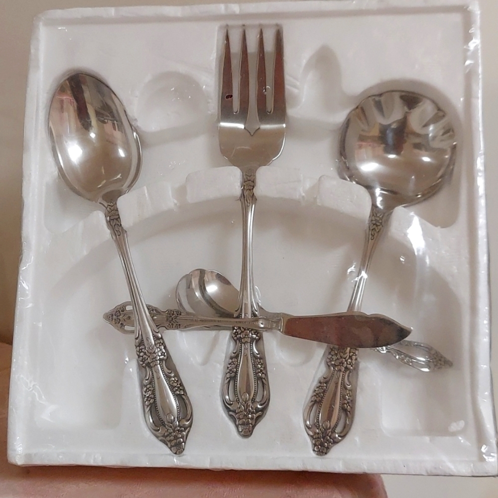 Serving Set.